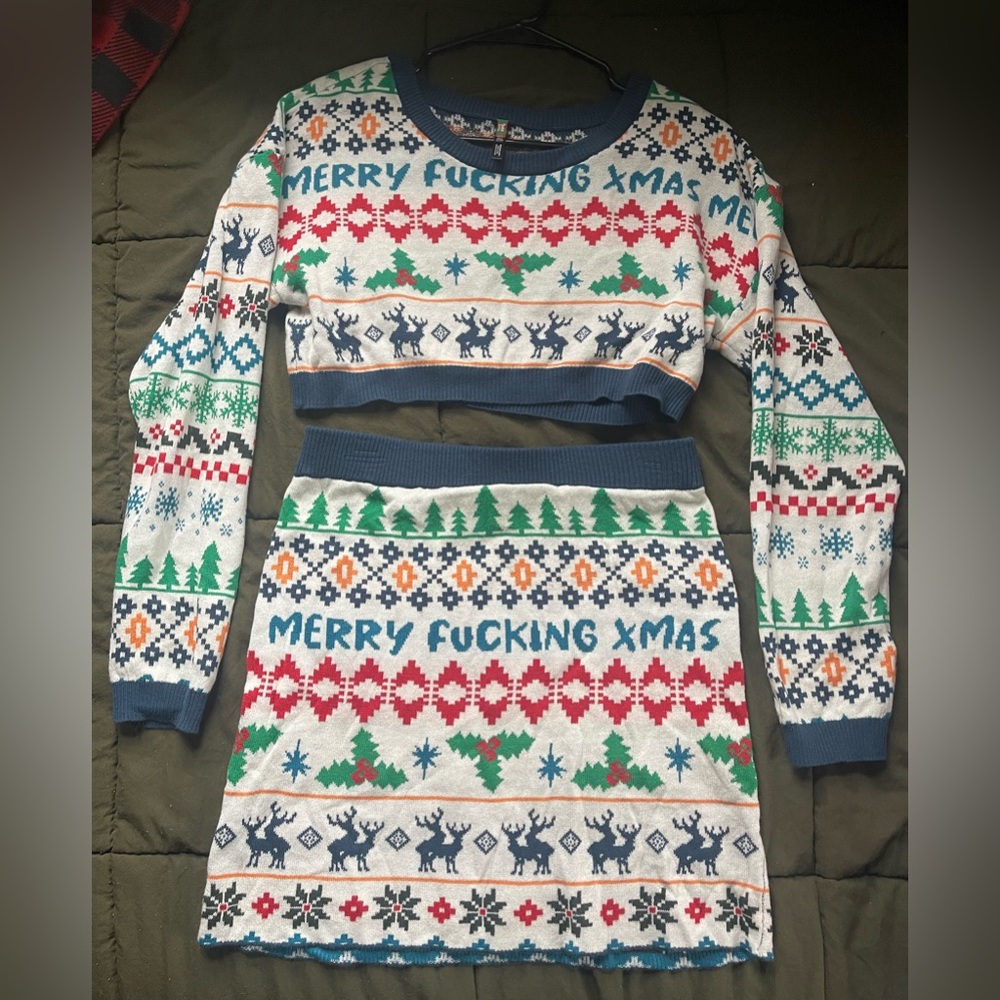 Christmas sweater outfit